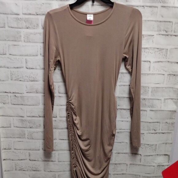 Melrose dress  - Picture 1 of 3